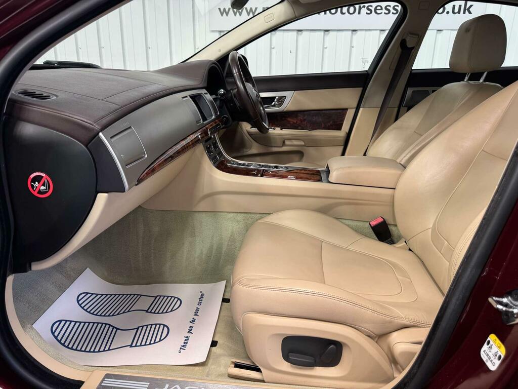 Jaguar XF 2.2 D R-sport 200 Bhp Grey #32