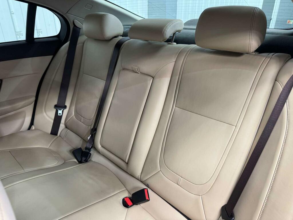 Jaguar XF 2.2 D R-sport 200 Bhp Grey #37