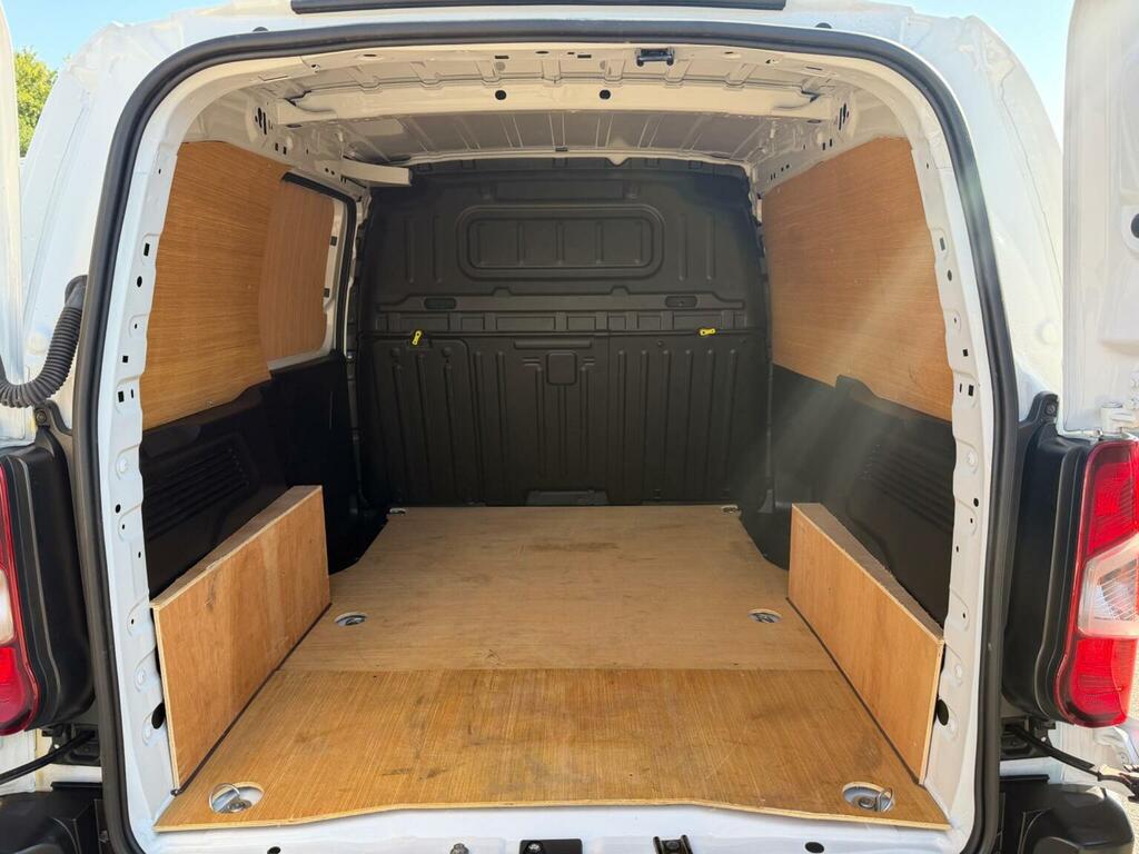 Citroen Berlingo Berlingo 950 Enterprise Edition Bhdi White #37