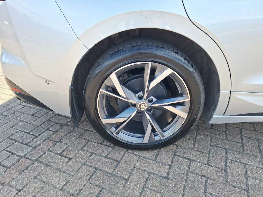Skoda ENYAQ Sportline Plus Silver #4