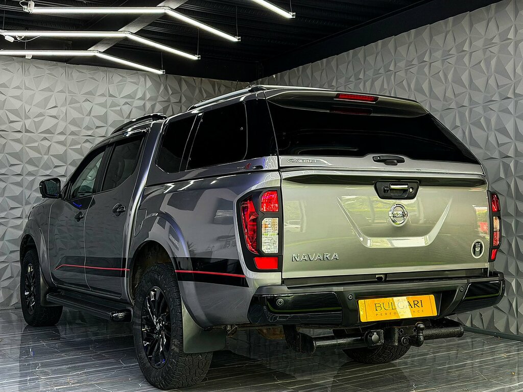 Nissan Navara 2.3 Dci Tekna 4X4 Shr Dcb 190 Bhp Black #9