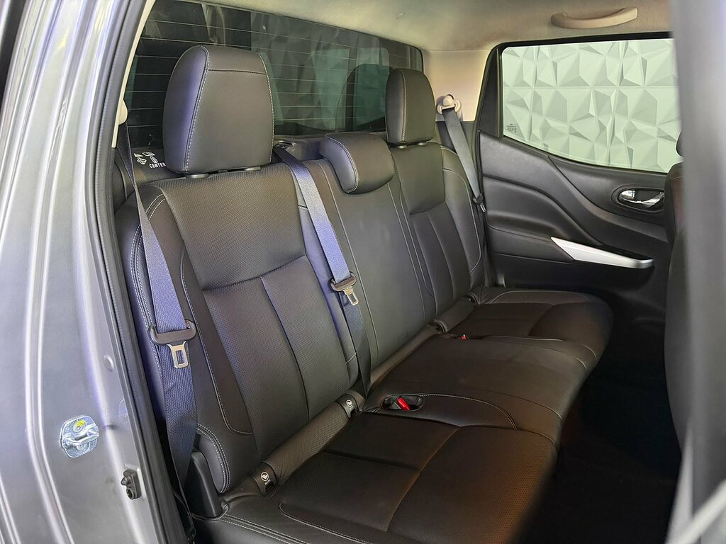 Nissan Navara 2.3 Dci Tekna 4X4 Shr Dcb 190 Bhp Black #39