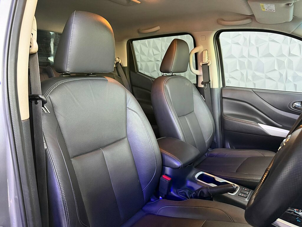 Nissan Navara 2.3 Dci Tekna 4X4 Shr Dcb 190 Bhp Black #17
