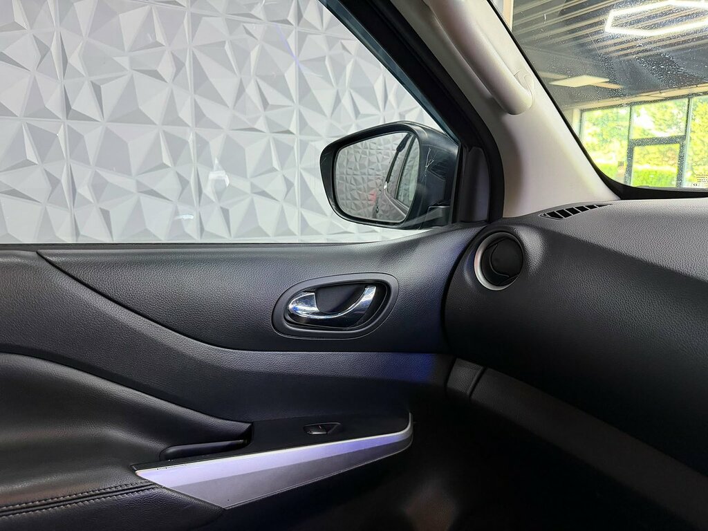 Nissan Navara 2.3 Dci Tekna 4X4 Shr Dcb 190 Bhp Black #24