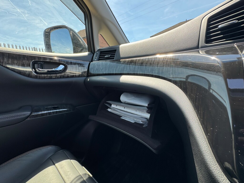Nissan Elgrand Mpv White #58