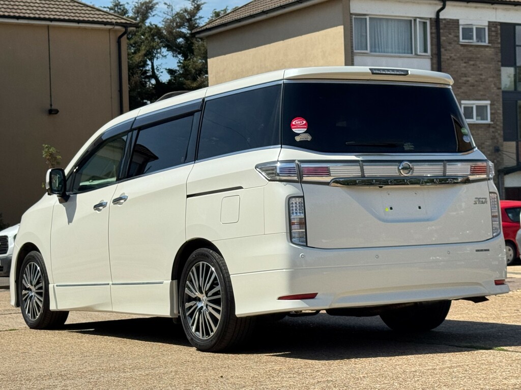 Nissan Elgrand Elgrand Highway Star Premium Edn 3.5L White #4