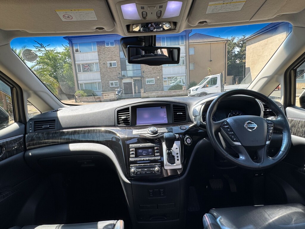Nissan Elgrand Mpv White #43