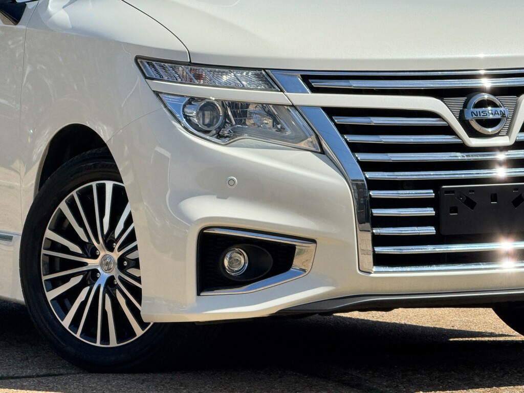 Nissan Elgrand Mpv White #75