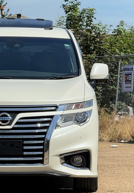 Nissan Elgrand Mpv White #77