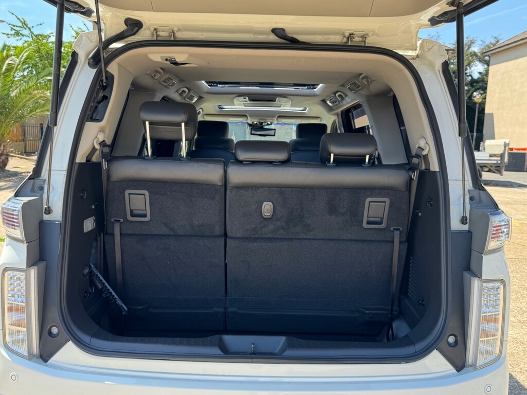 Nissan Elgrand Mpv White #68