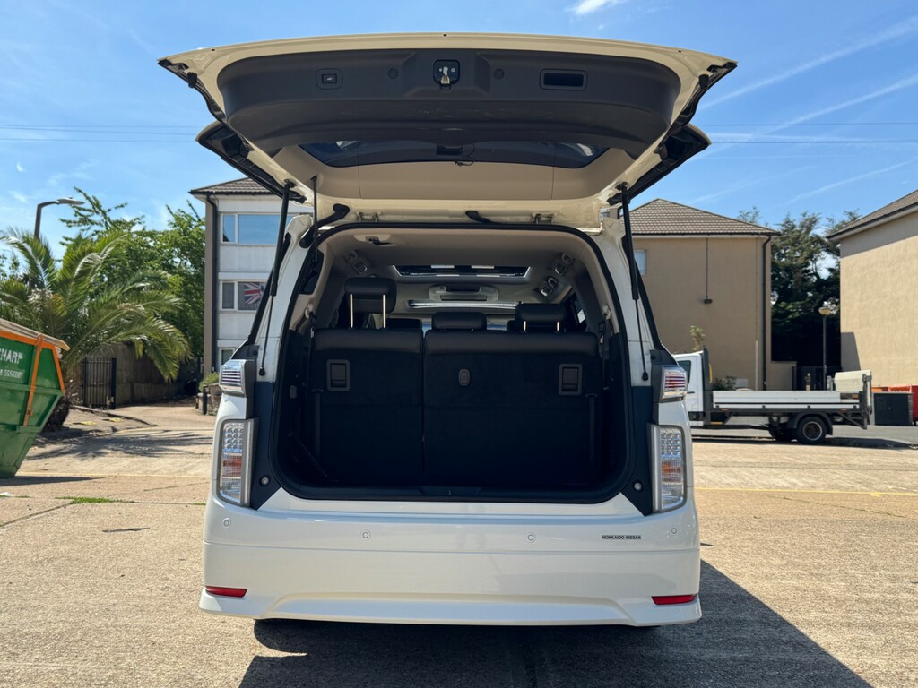 Nissan Elgrand Mpv White #67