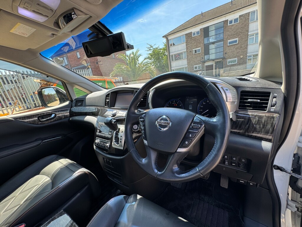 Nissan Elgrand Mpv White #11