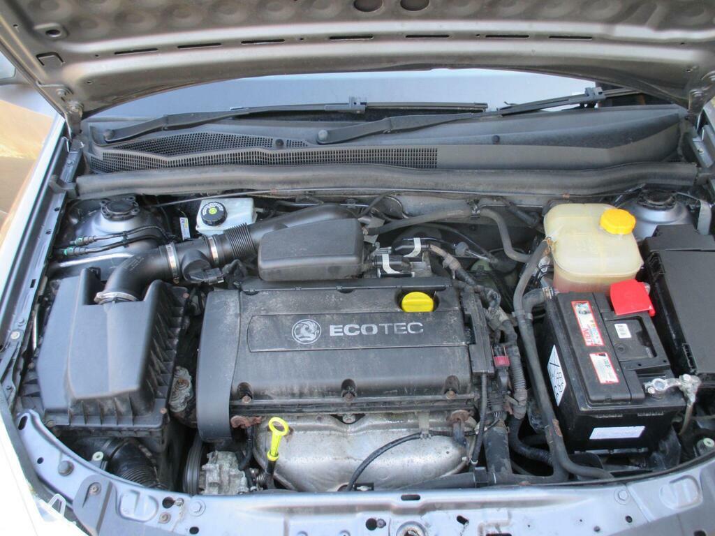 Vauxhall Astra 1.6T 16V Sri Exterior Pack Sport Hatch Black #42