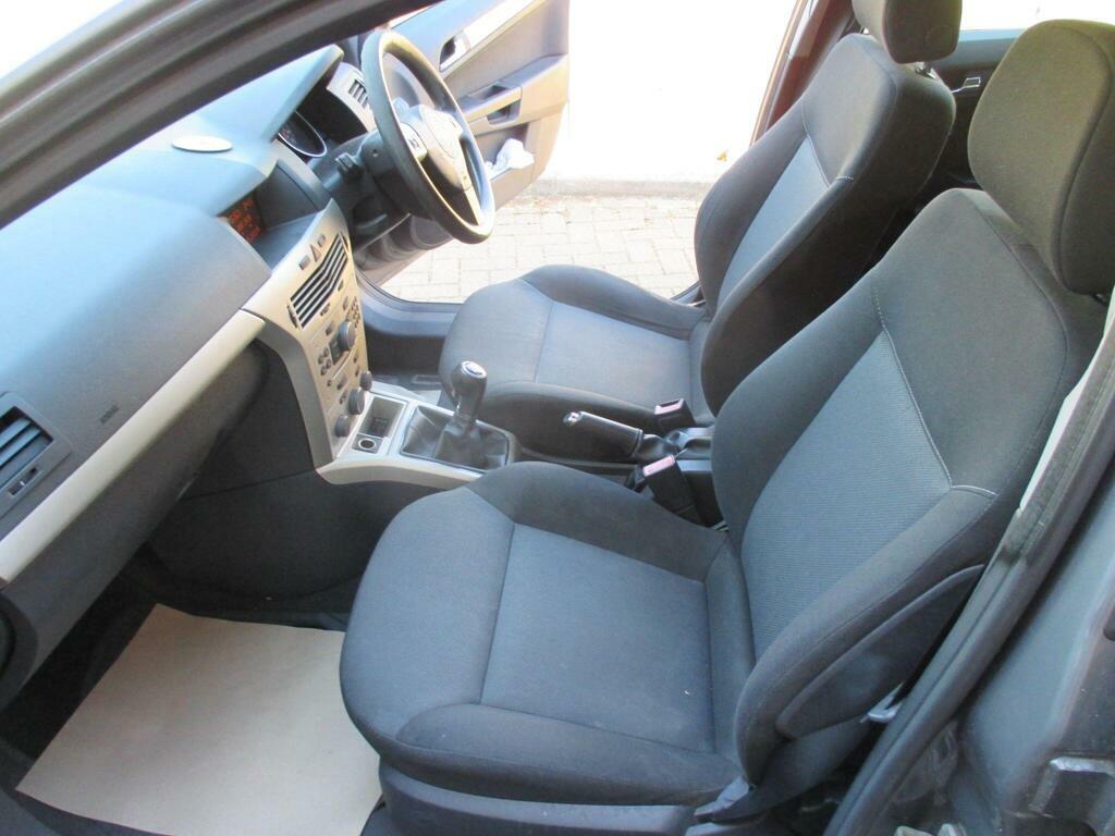 Vauxhall Astra 1.6T 16V Sri Exterior Pack Sport Hatch Black #23