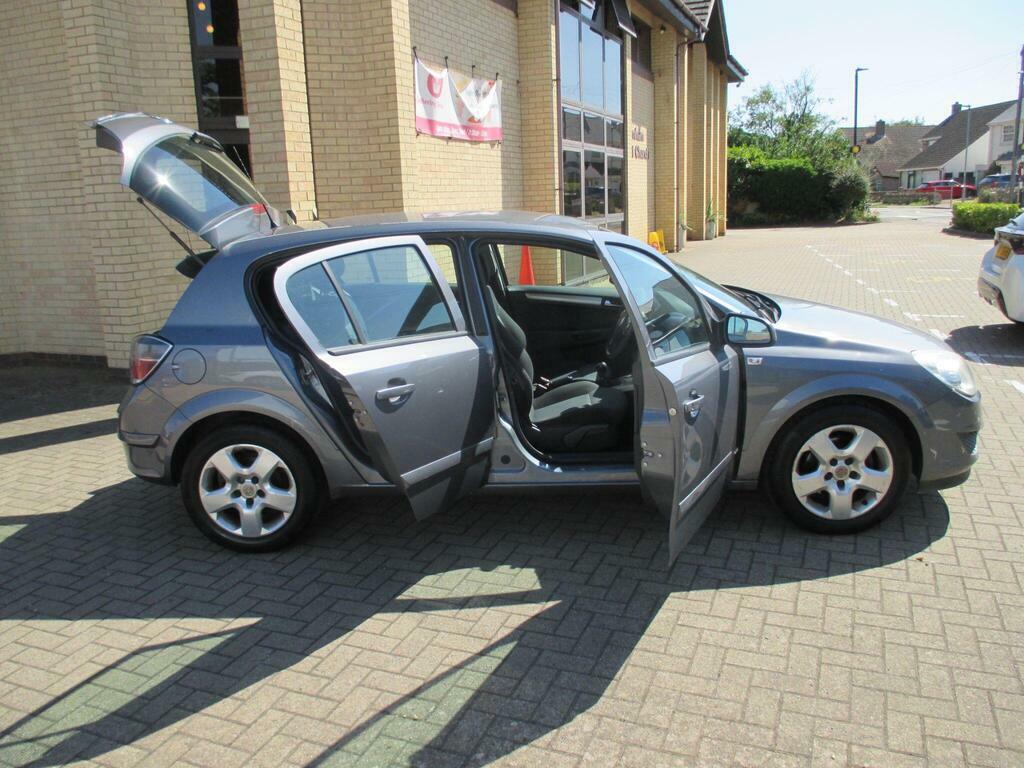 Vauxhall Astra 1.6T 16V Sri Exterior Pack Sport Hatch Black #7