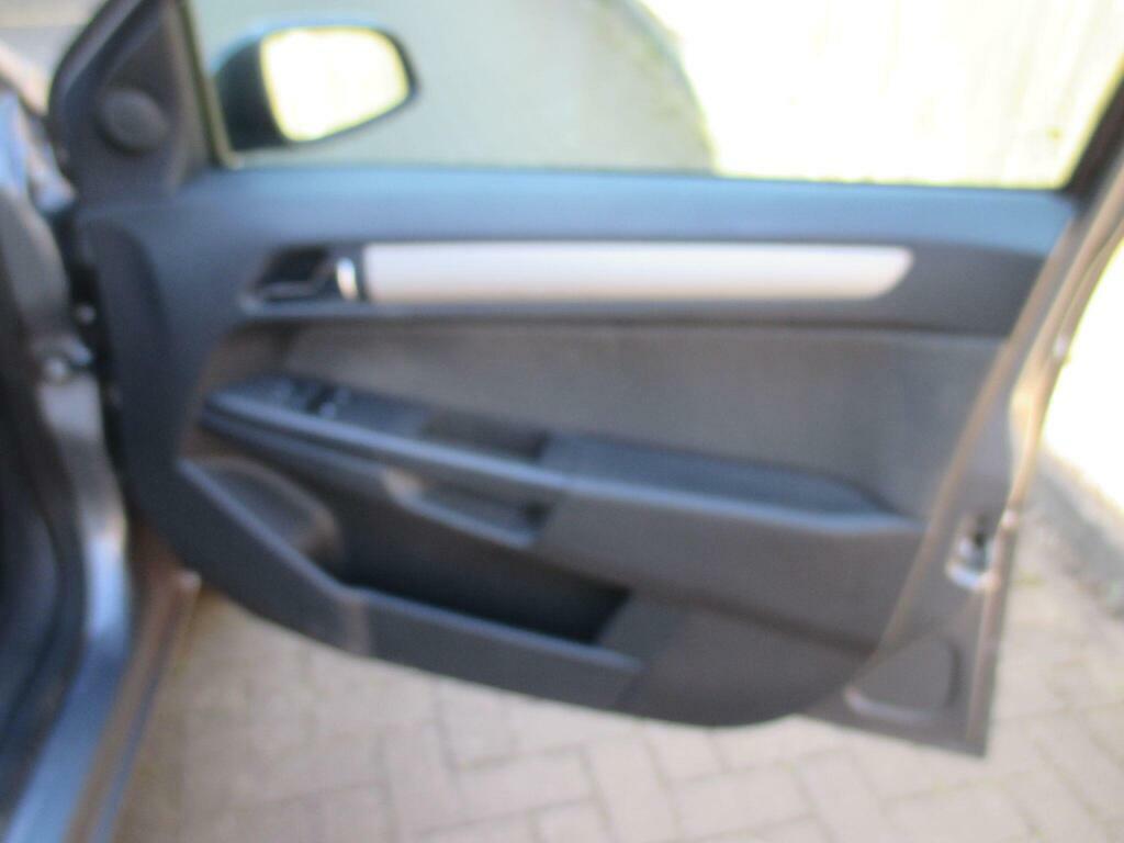 Vauxhall Astra 1.6T 16V Sri Exterior Pack Sport Hatch Black #36