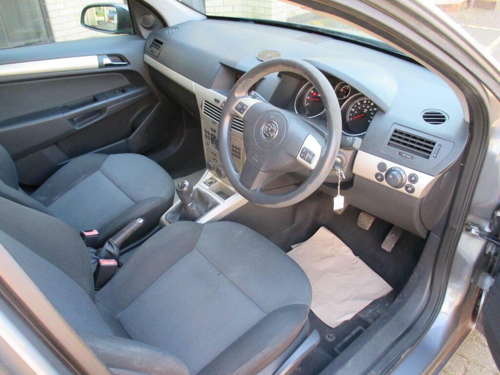 Vauxhall Astra 1.6T 16V Sri Exterior Pack Sport Hatch Black #16