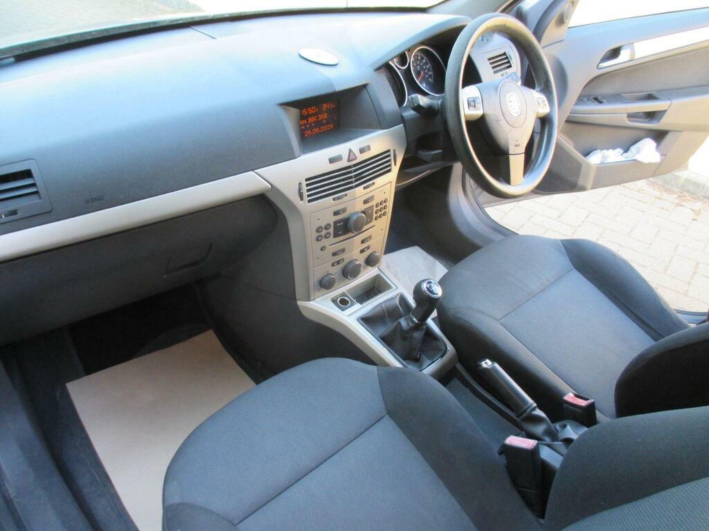 Vauxhall Astra 1.6T 16V Sri Exterior Pack Sport Hatch Black #15