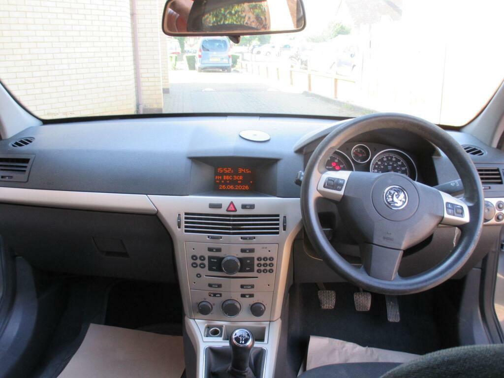 Vauxhall Astra 1.6T 16V Sri Exterior Pack Sport Hatch Black #13