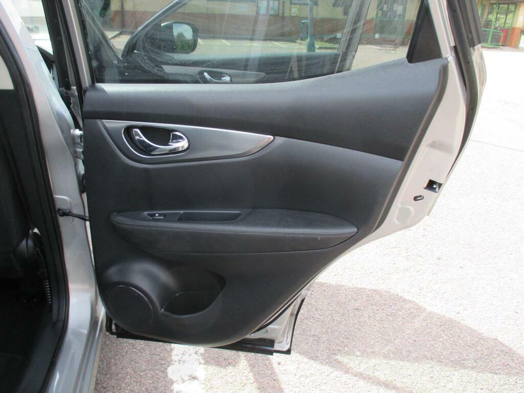 Nissan Qashqai Dig-t Acenta Premium Silver #47