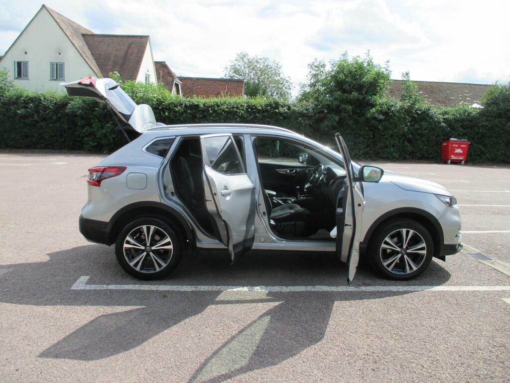 Nissan Qashqai Dig-t Acenta Premium Silver #9