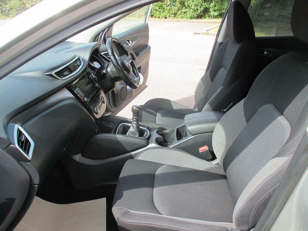 Nissan Qashqai Dig-t Acenta Premium Silver #27