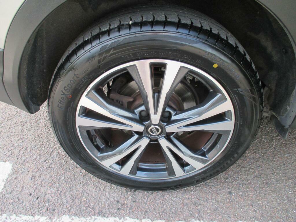 Nissan Qashqai Dig-t Acenta Premium Silver #11