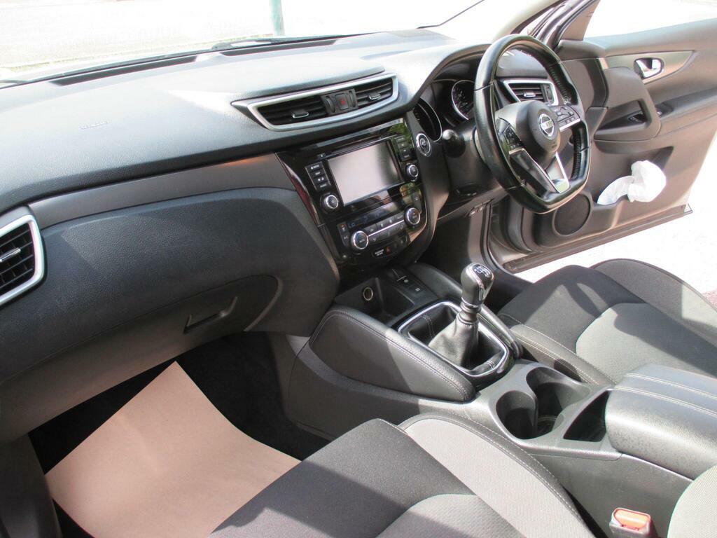 Nissan Qashqai Dig-t Acenta Premium Silver #17