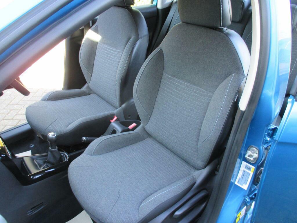 Citroen C3 2016 1.2 Puretech Platinum 108 Bhp Euro 6 Silver #23