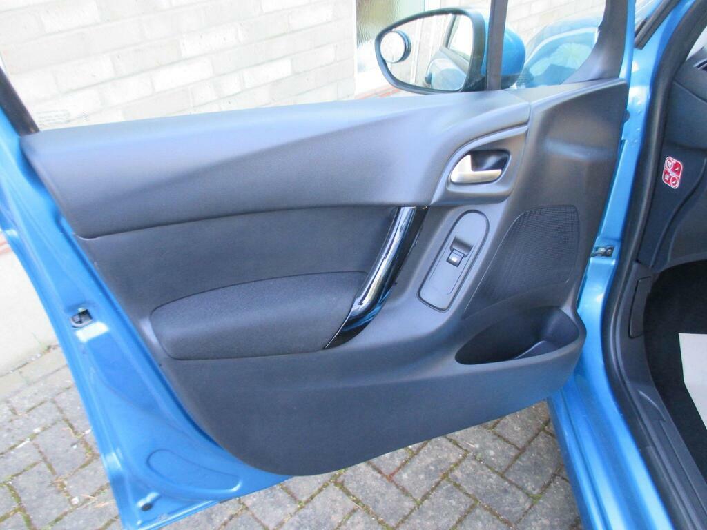 Citroen C3 2016 1.2 Puretech Platinum 108 Bhp Euro 6 Silver #41