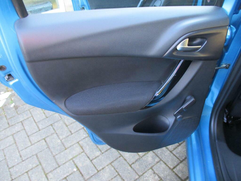 Citroen C3 2016 1.2 Puretech Platinum 108 Bhp Euro 6 Silver #40