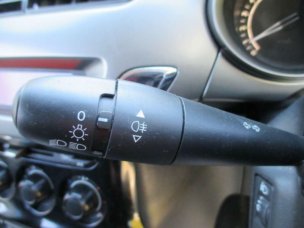 Citroen C3 2016 1.2 Puretech Platinum 108 Bhp Euro 6 Silver #30
