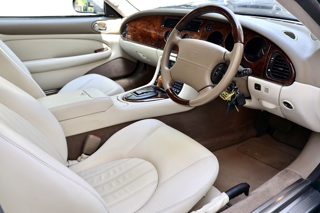 Jaguar XK8 4.2 Red #8