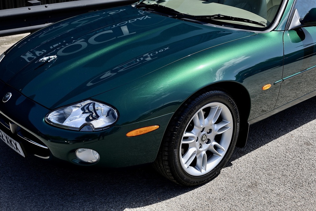 Jaguar XK8 4.2 Red #30