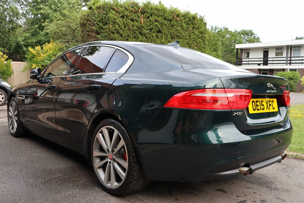 Jaguar XE 2.0I Portfolio Saloon Green #5