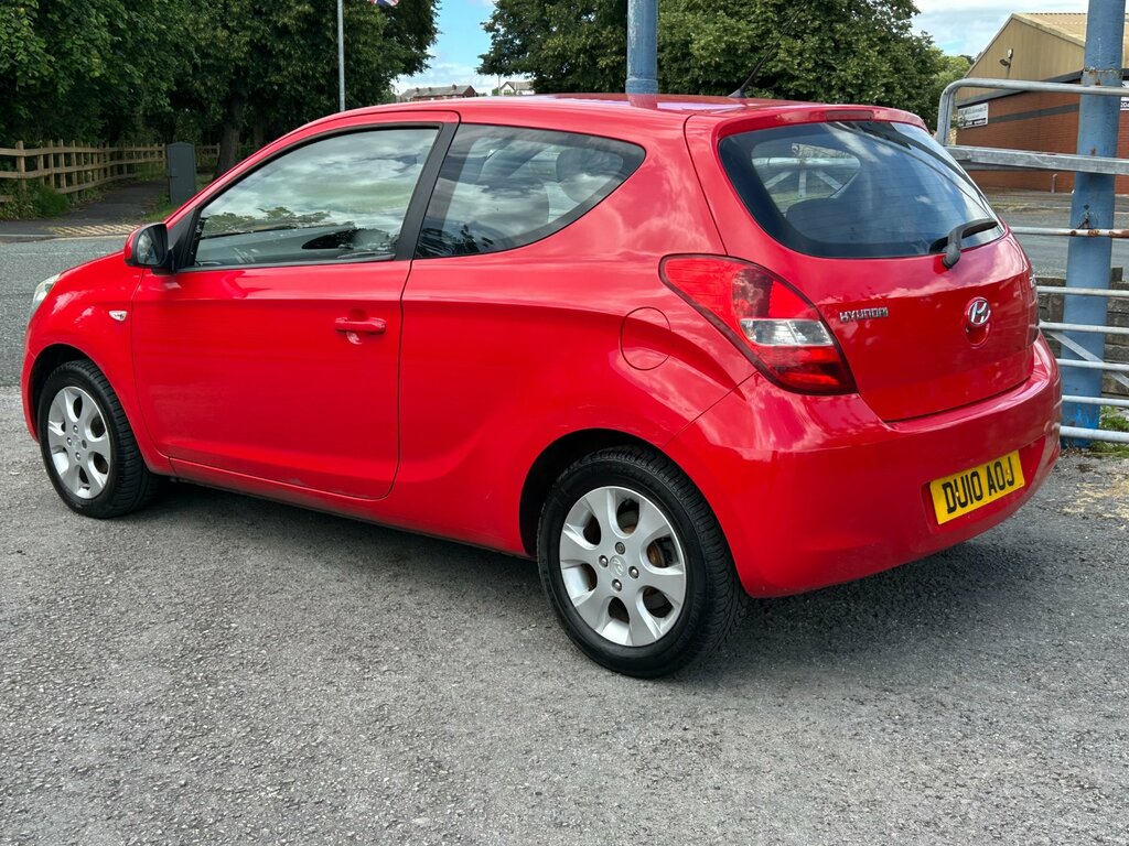 Hyundai I20 1.2 Comfort Hatchback Euro 4 77 Red #2