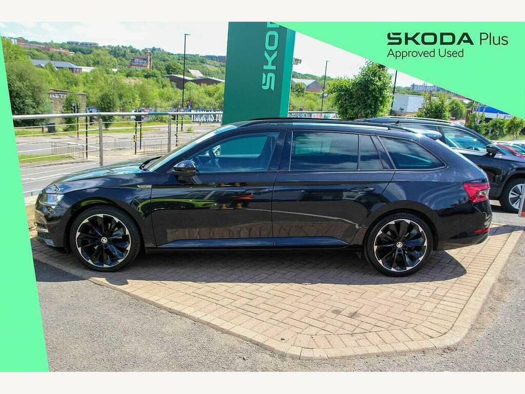 Skoda Superb 2022 2.0 Tdi Cr 200 Sport Line Plus Dsg YR72OFA Black #4