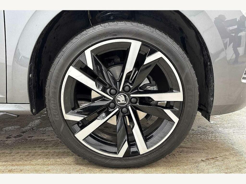 Skoda Kamiq 2025 1.5 Tsi Monte Carlo Edition Grey #5