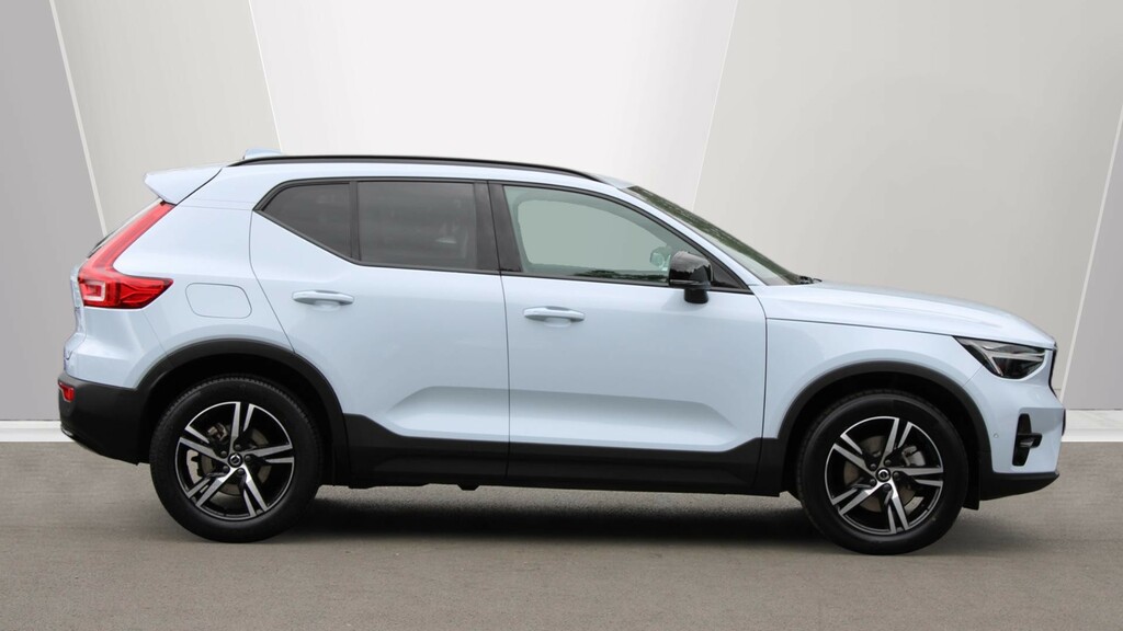 Volvo XC40 B3 P Plus Dark Low Tax, Park Camera, Heated Sea YM73JSY #3
