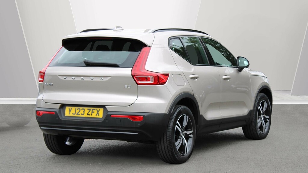 Volvo XC40 B3 P Plus Dark Park Camera, Heated Seats, Apple YJ23ZFX  #2