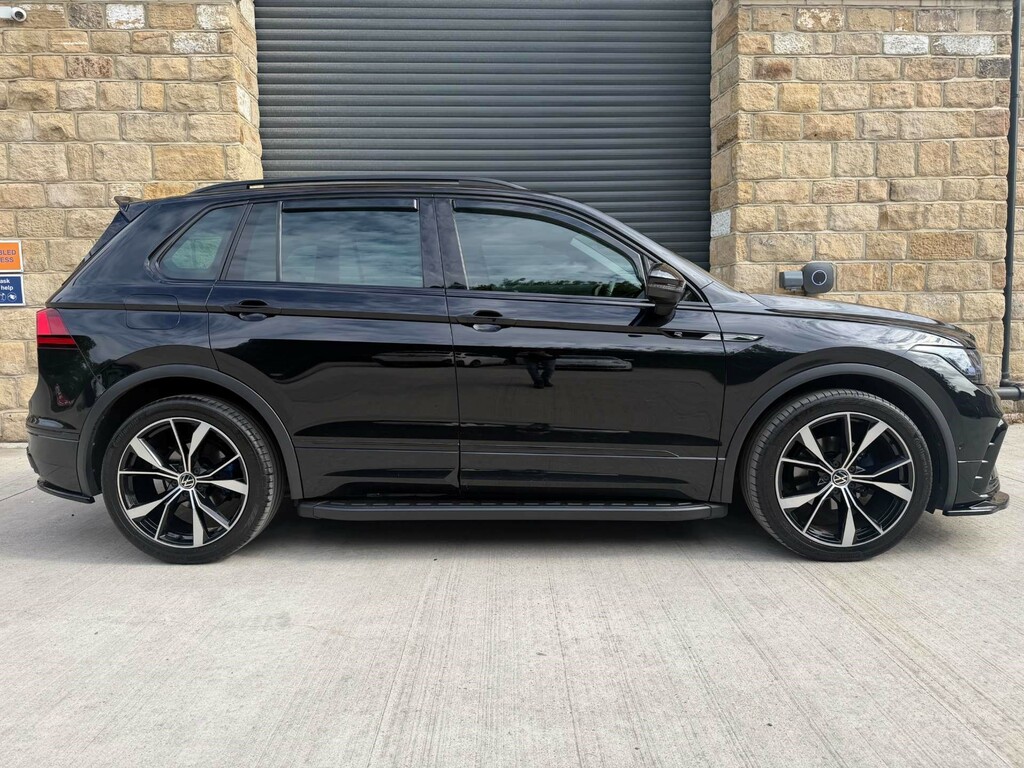 Volkswagen Tiguan R-line Tsi DF21FWP Black #4