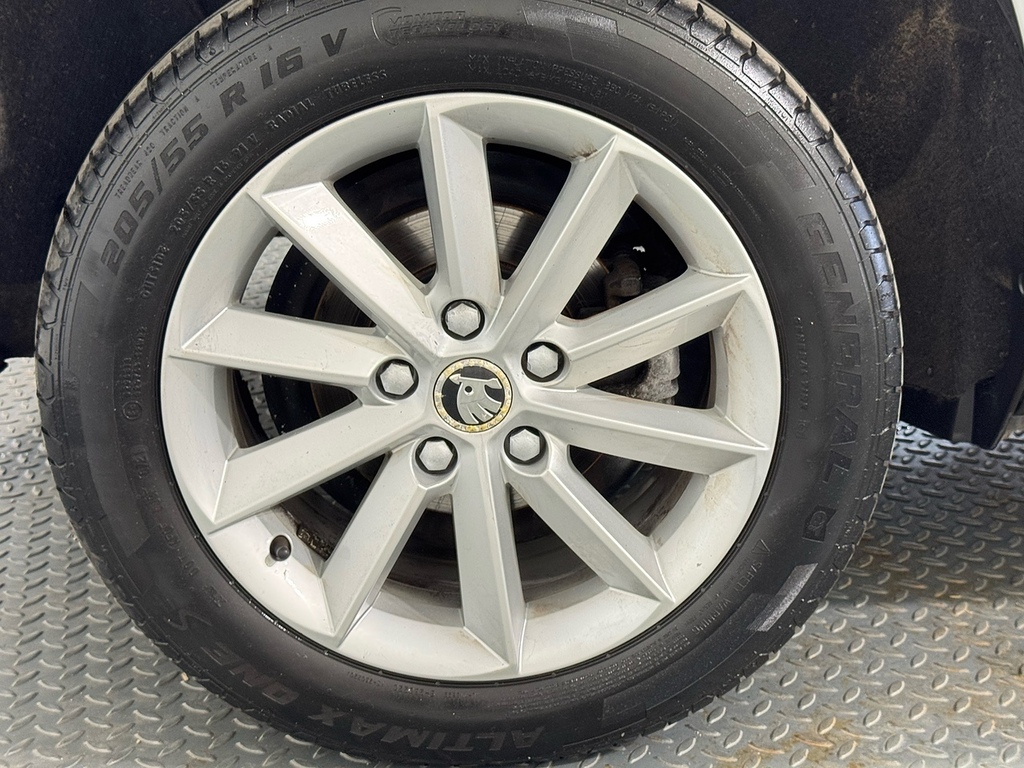 Skoda Yeti 2.0 Tdi Se Euro 5 White #32
