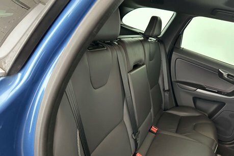 Volvo XC60 2.0 D4 R-design Euro 6 Ss Black #18