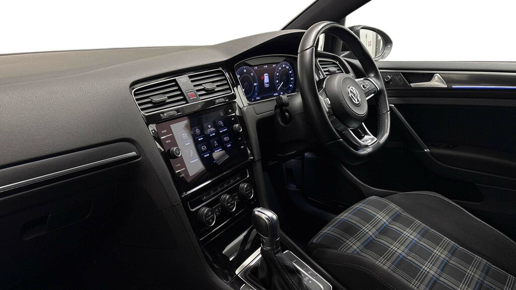 Volkswagen Golf Gte Advance ST67OCB #2