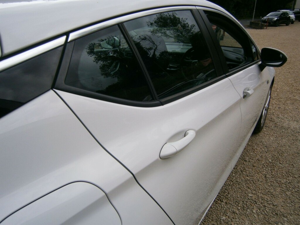 Vauxhall Astra 1.4I Design Euro 6 White #4