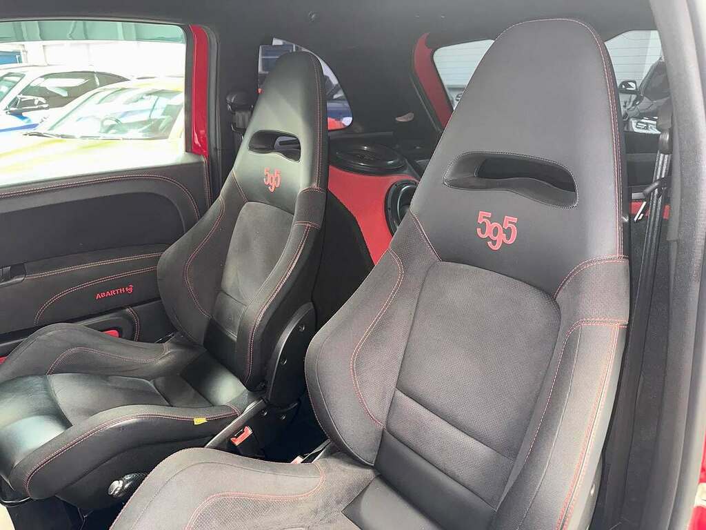 Abarth 595 1.4 T-jet Yamaha Factory Racing Euro 6 Blue #19