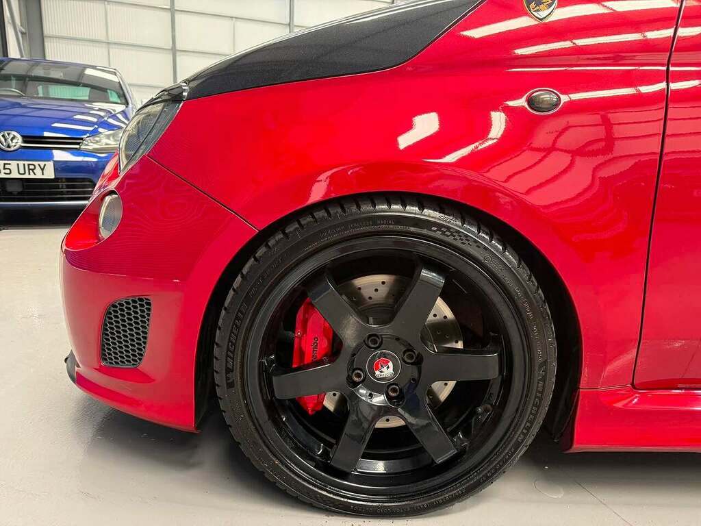 Abarth 595 1.4 T-jet Yamaha Factory Racing Euro 6 Blue #16