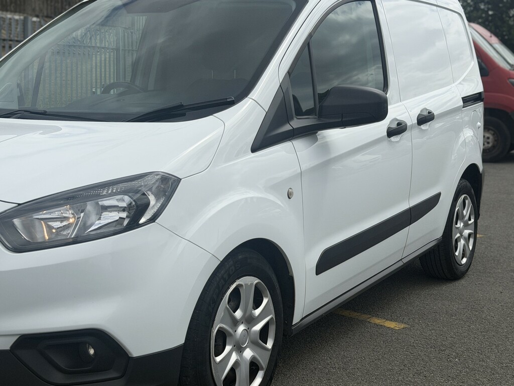 Ford Transit Courier Tdci 100Ps Limited Euro 6 With 15 Alloys, 1 Owner White #8