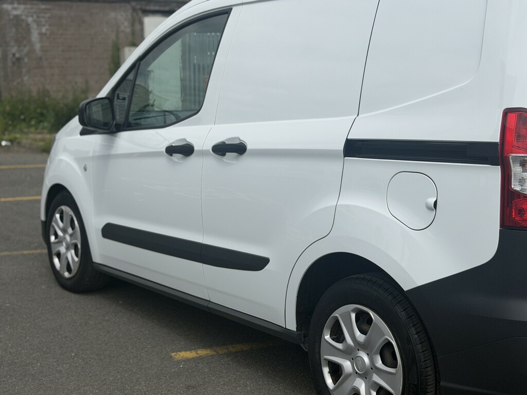 Ford Transit Courier Tdci 100Ps Limited Euro 6 With 15 Alloys, 1 Owner White #13