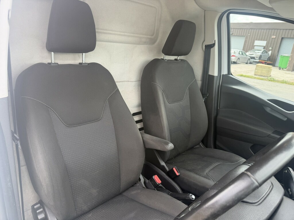 Ford Transit Courier Tdci 100Ps Limited Euro 6 With 15 Alloys, 1 Owner White #21